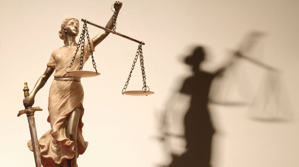 С днем юриста уважаемые коллеги