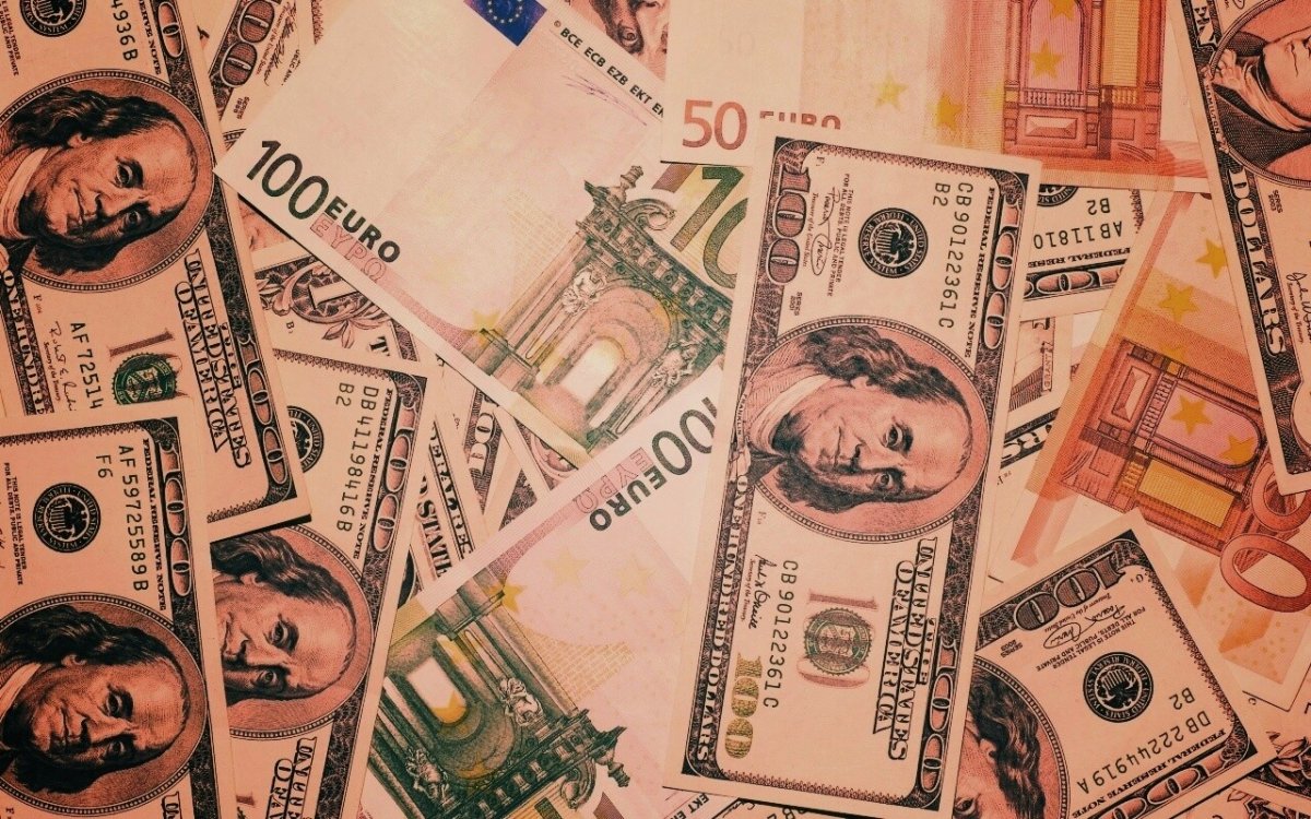 Обои на рабочий стол деньги успех