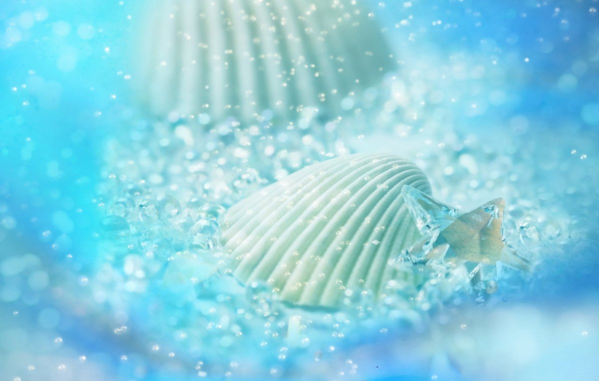 Голубое море