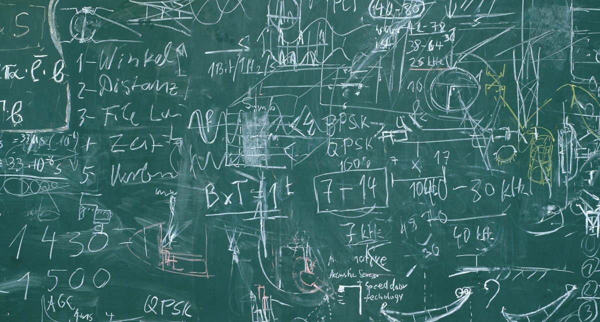 Школьная доска с надписями