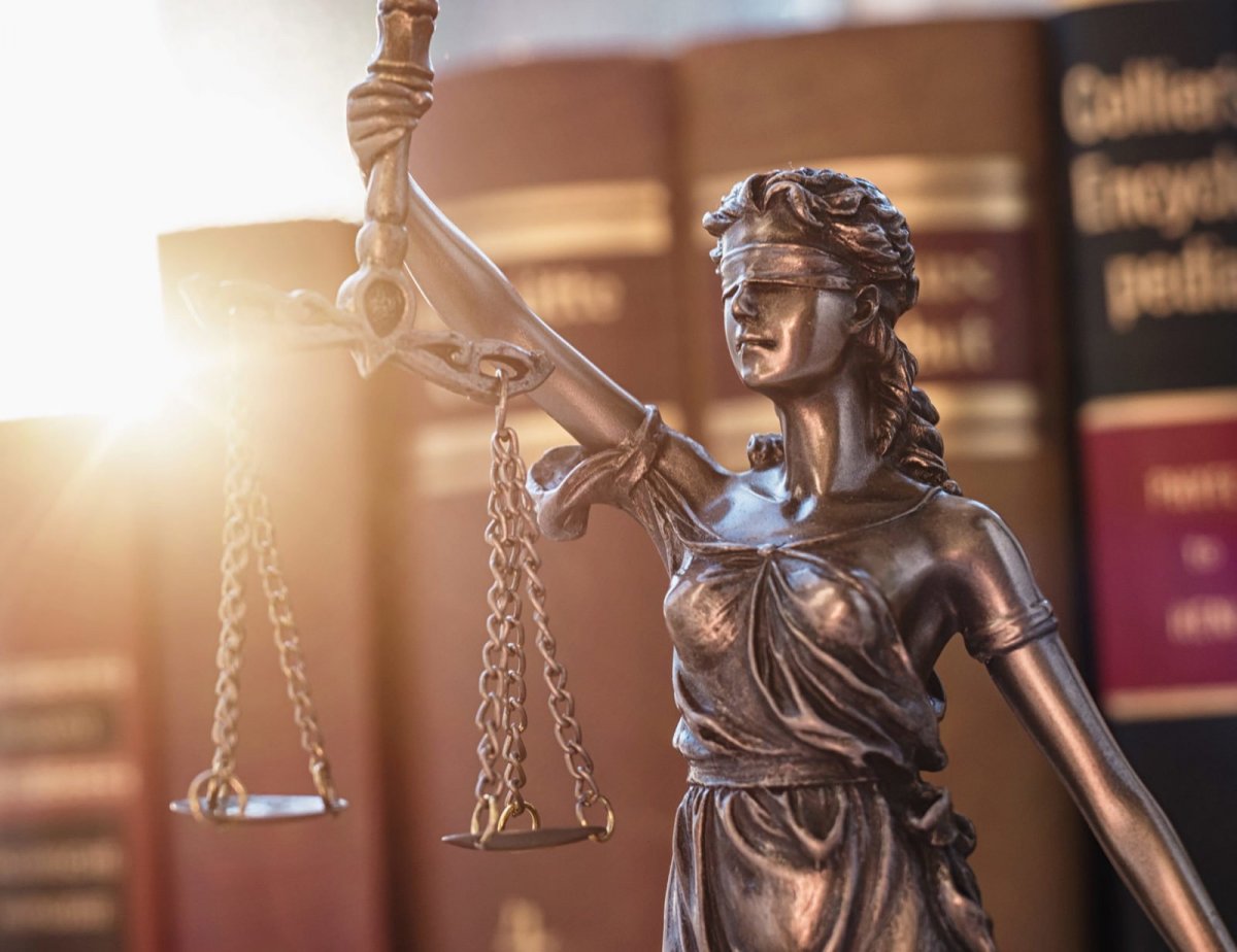 Символ правосудия Аланский