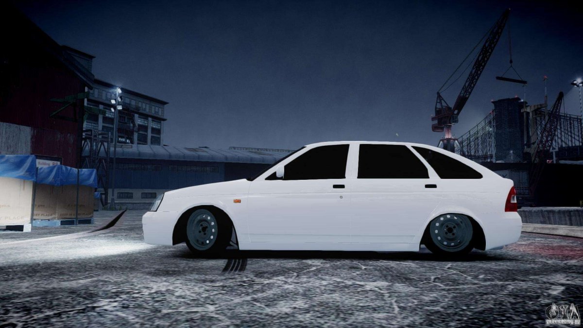 Лада Приора черная заниженная