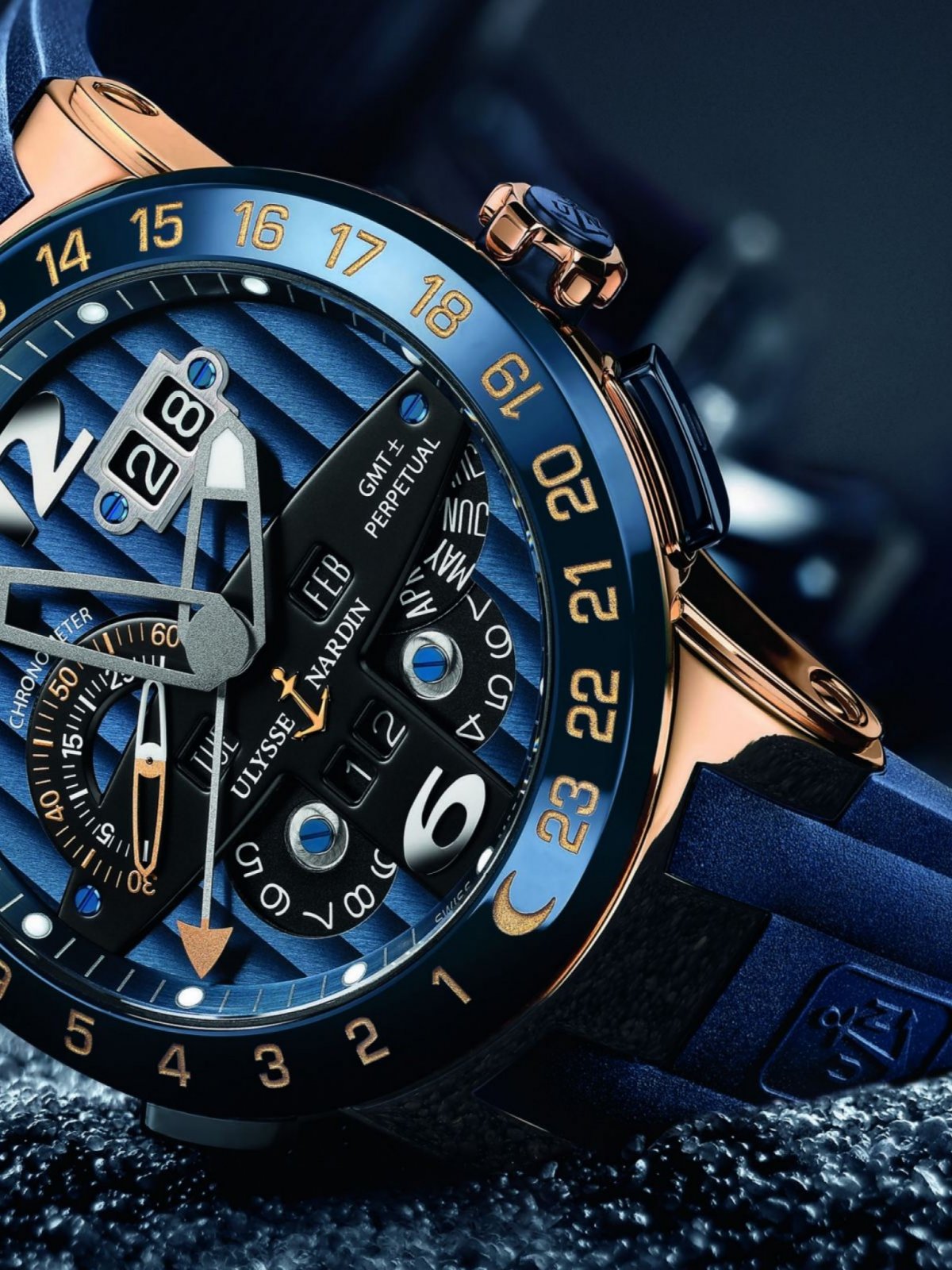 Боец на черном фоне