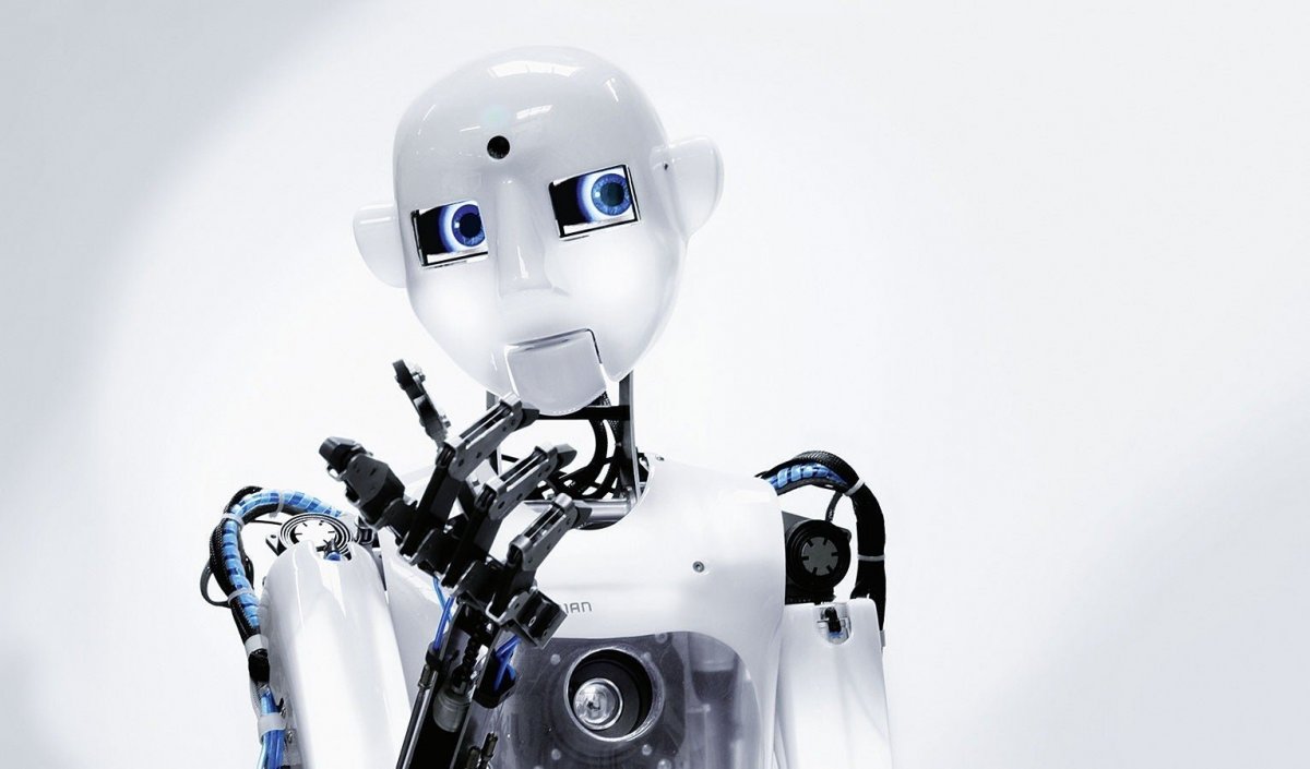 Робот с книжкой