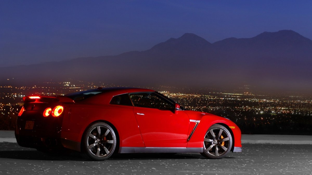 Ниссан Скайлайн ГТР 35