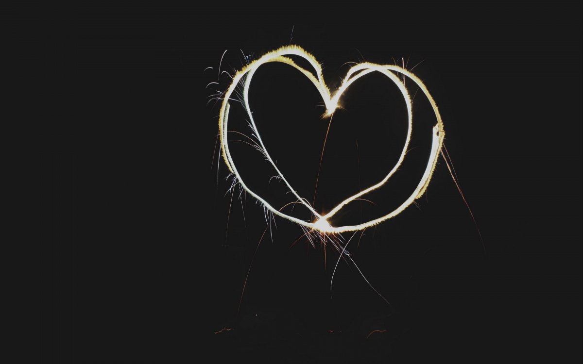 Красивое черное сердце