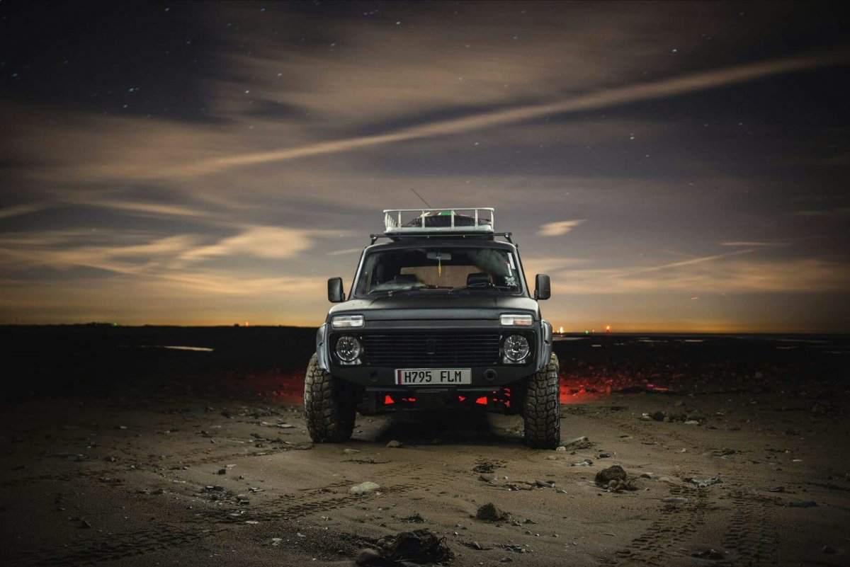 Cyberpunk Lada Niva 4x4/2077