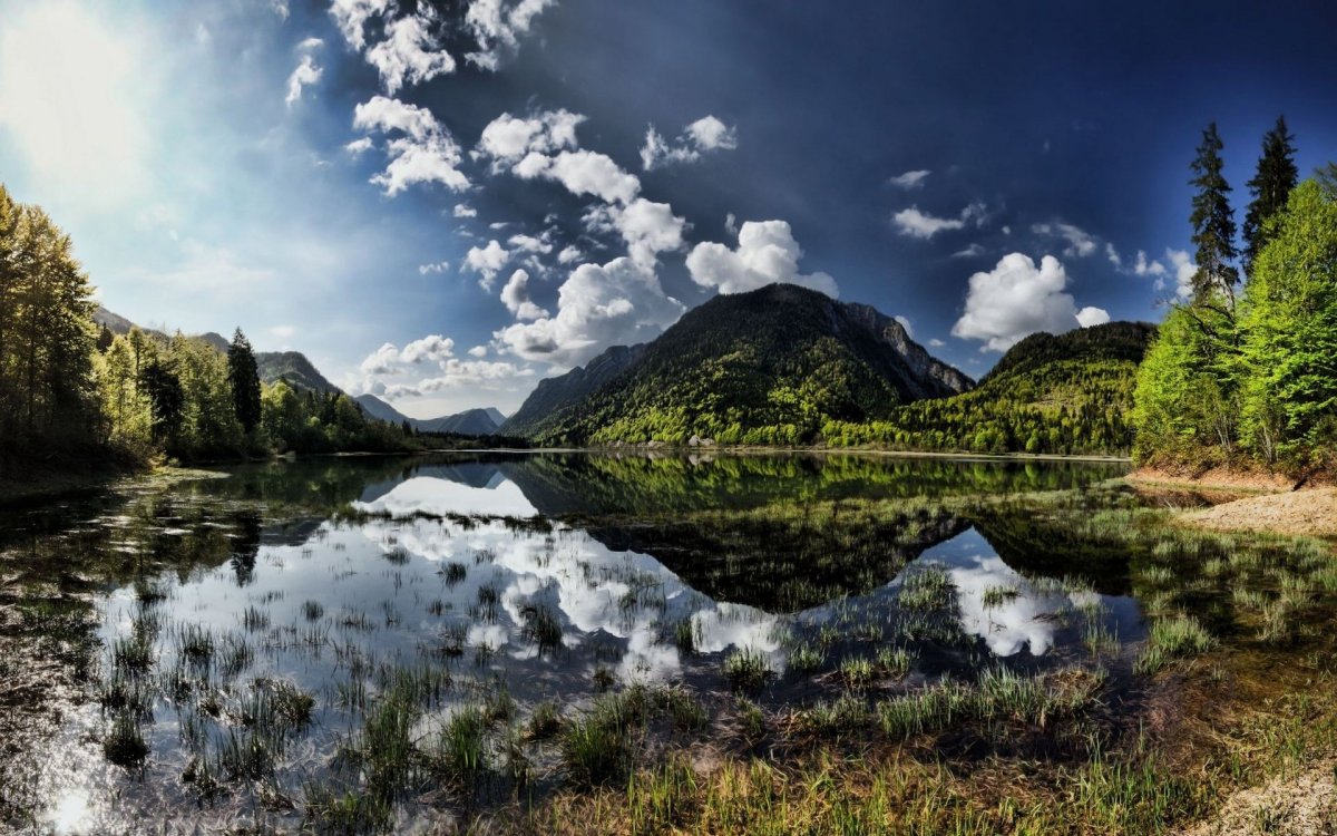 Горы река небо