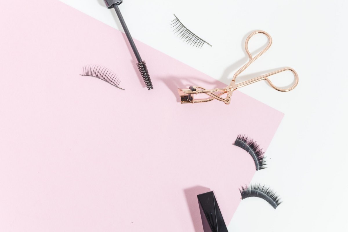 Наращивание ресниц реклама