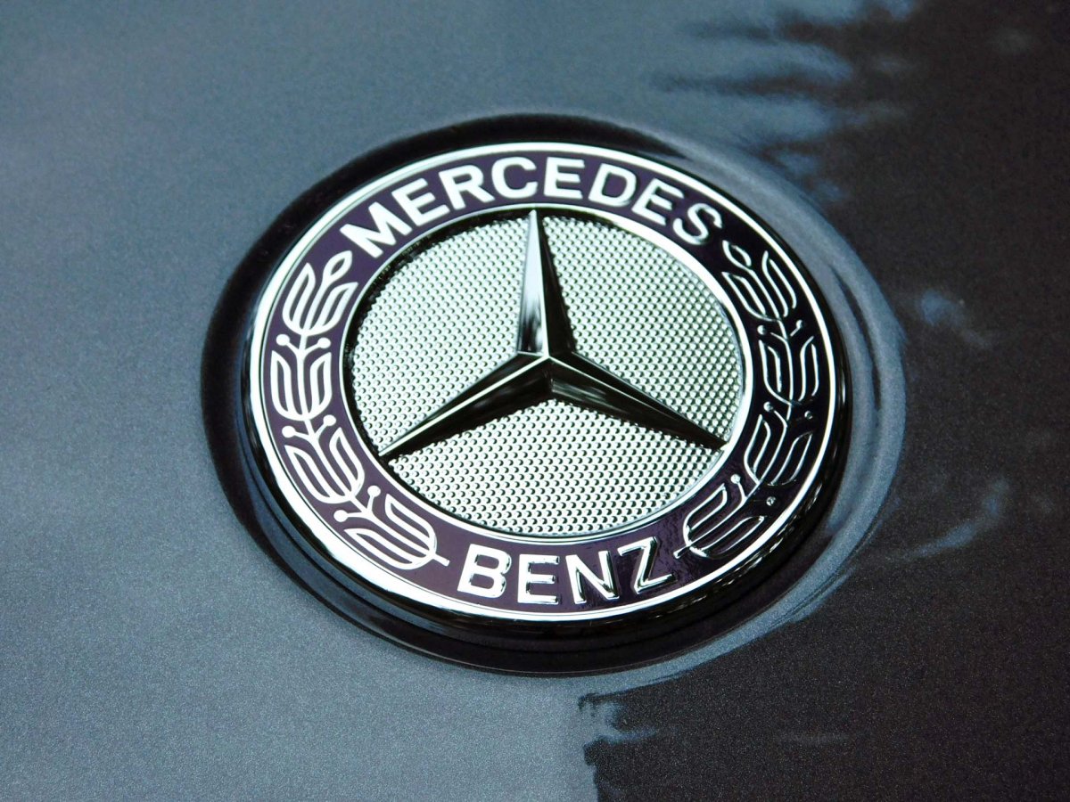 Mercedes Benz AMG логотип