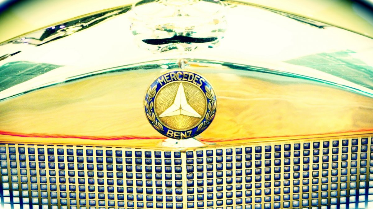 Новый лого Мерседес 2022