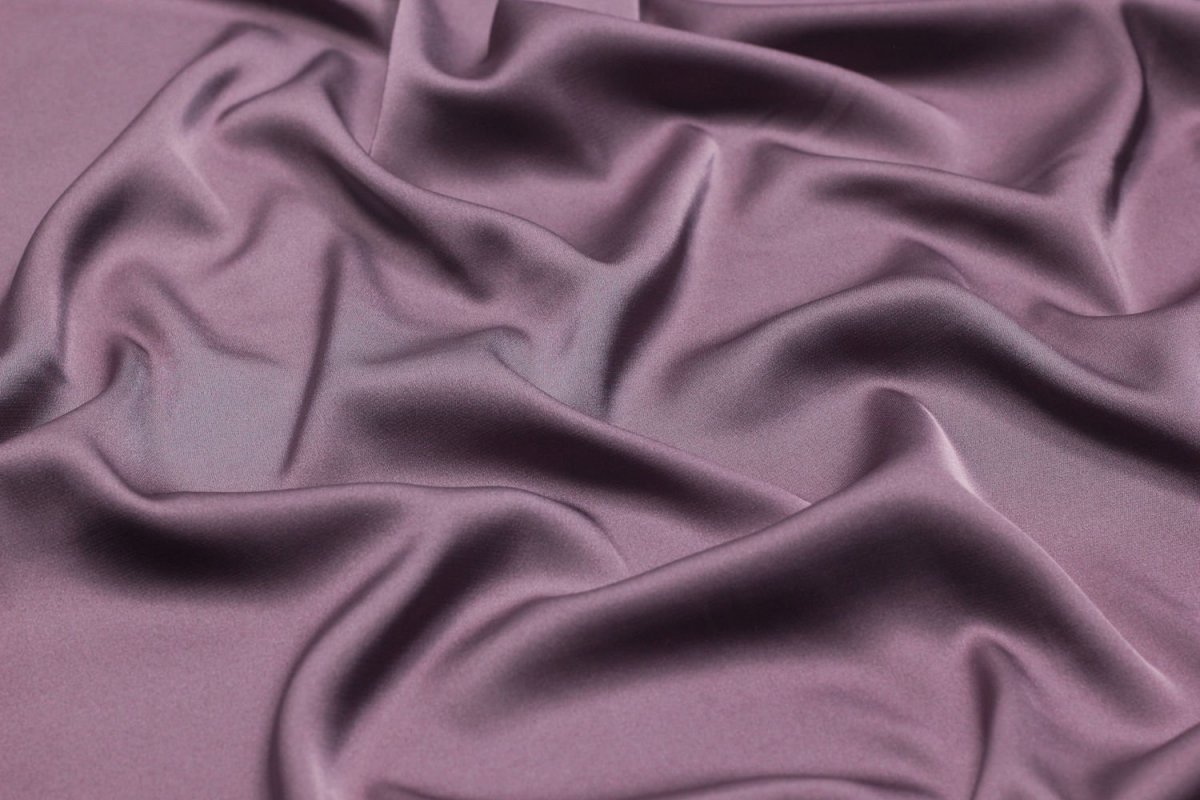 Бледно розовая ткань