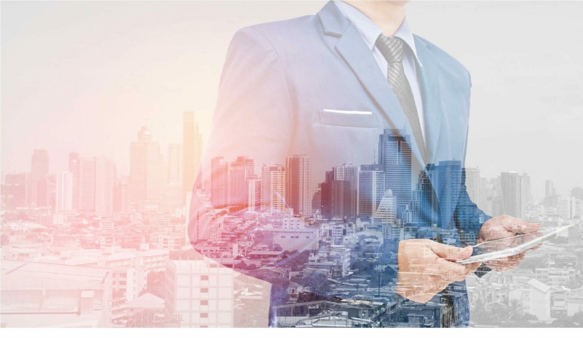 Блокнот на столе