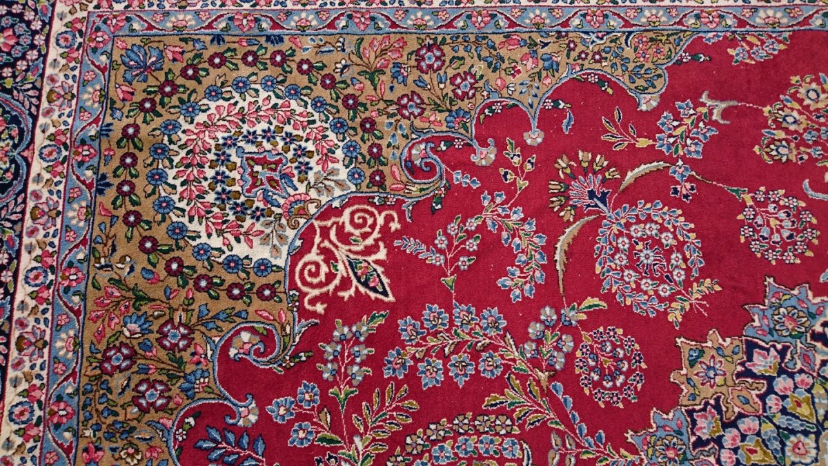 Ковер на стене