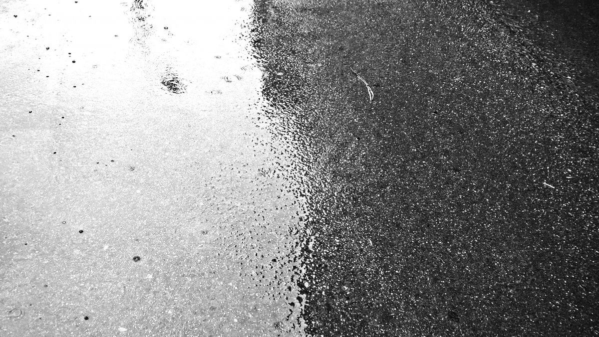 Сырой асфальт