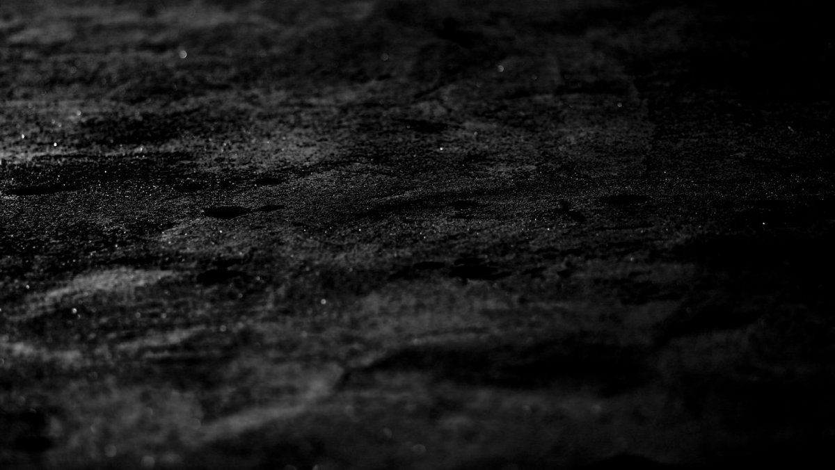 Мокрая брусчатка