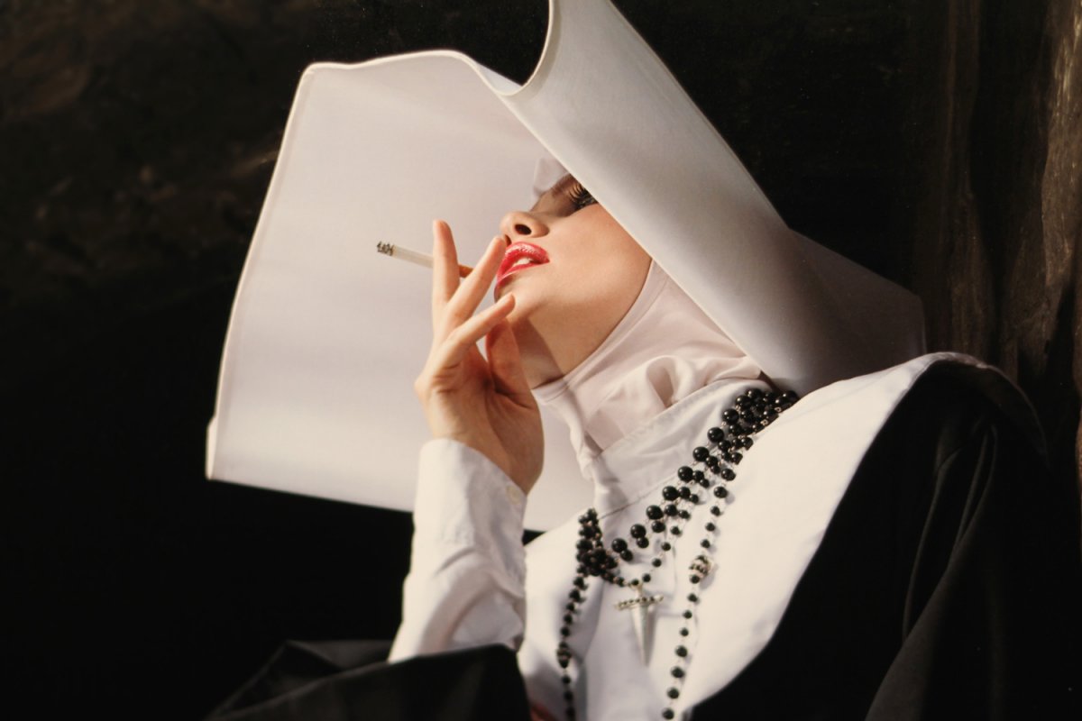 Рисунок монашки