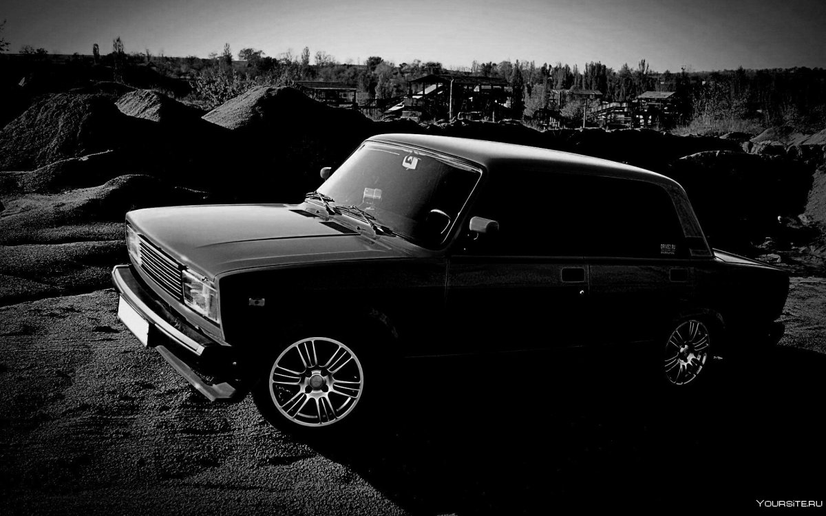 МАНЬЯК В капюшоне