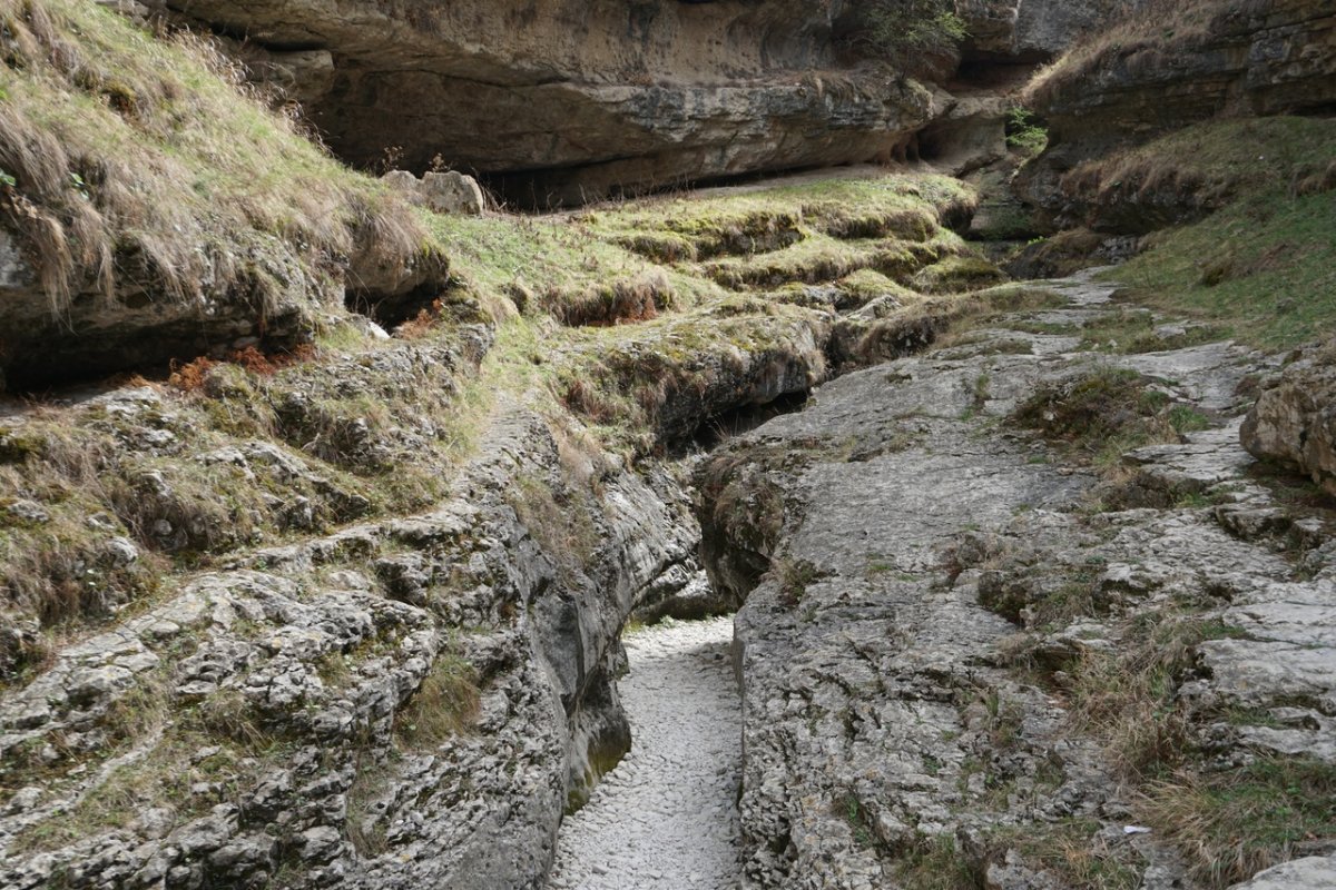 Подземный водопад в дагестане