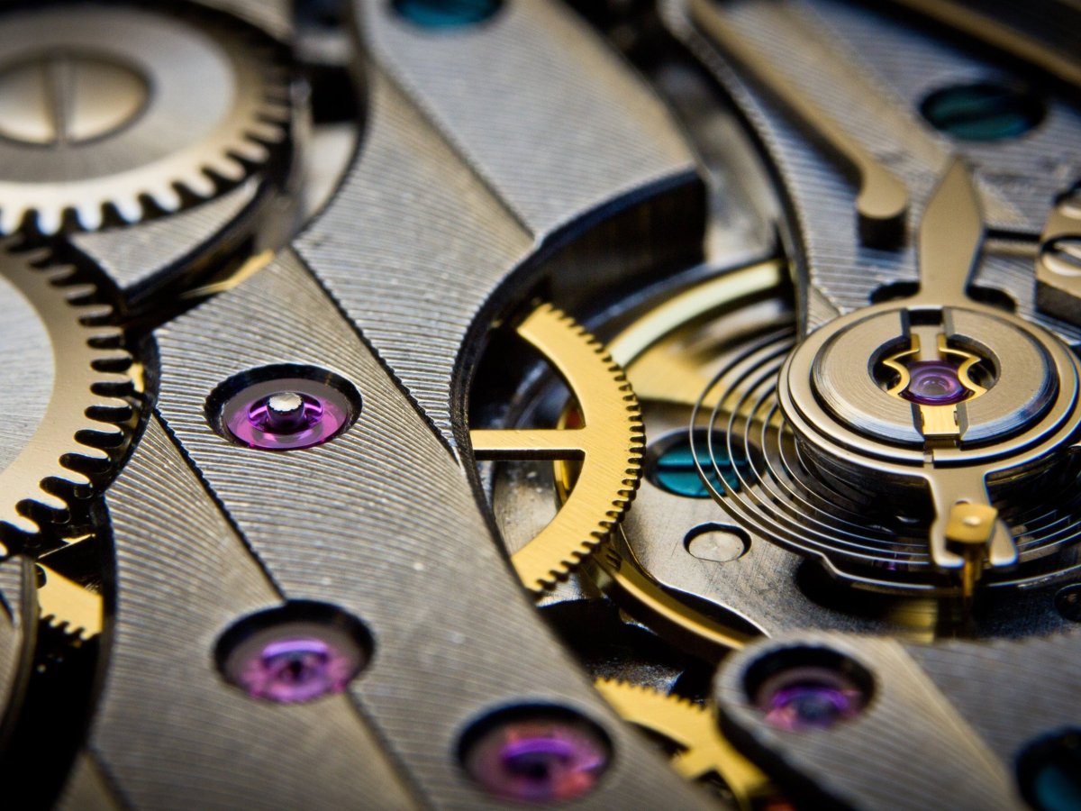 Часы с механизмом