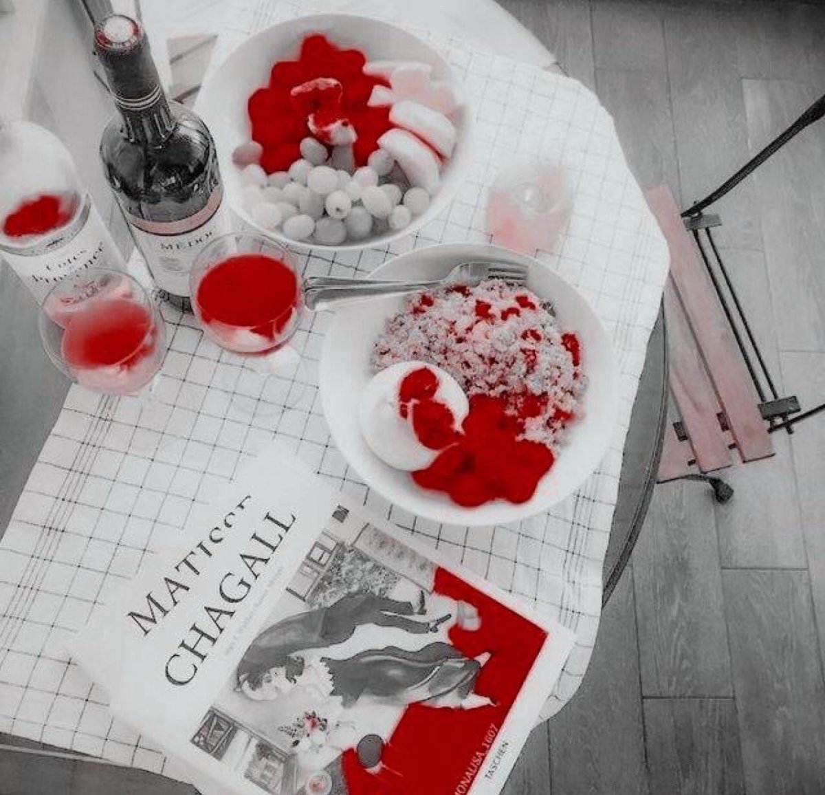 Эстетика красного и белого