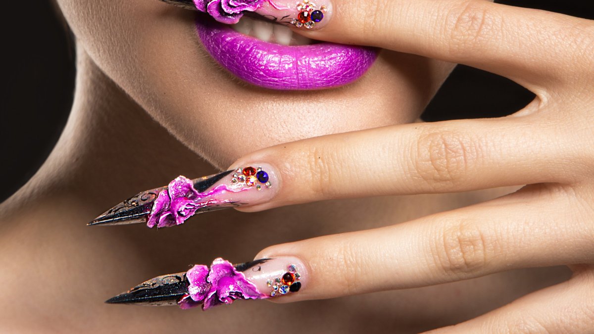 Наращивание ногтей