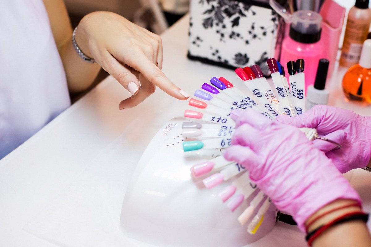 Мастер маникюра