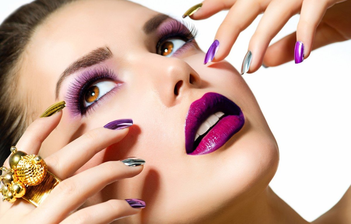 Макияж и маникюр