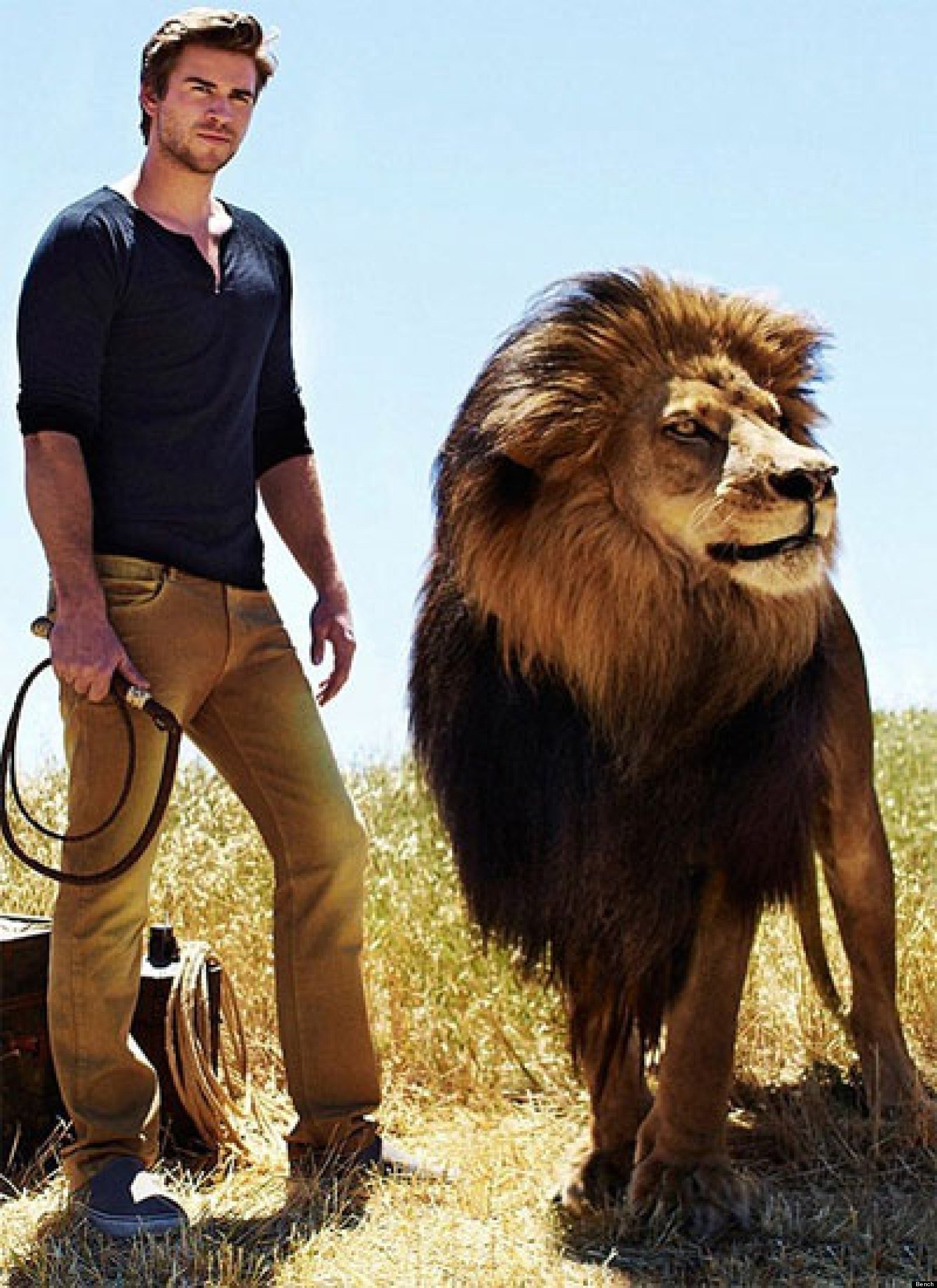 Лев мужчина цвет. Мужчина Лев. Парень Лев. Человек Лев. Люди и животные.