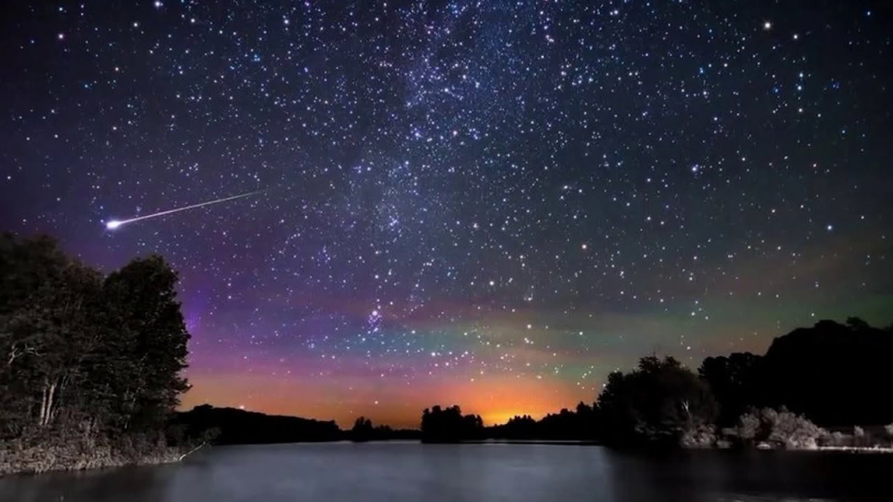 Звездное небо вечер. Звездопад Персеиды. Пик метеорного потока Персеиды. Метеоритный поток Персеиды 2021. Звездопад Персеиды Бештау.