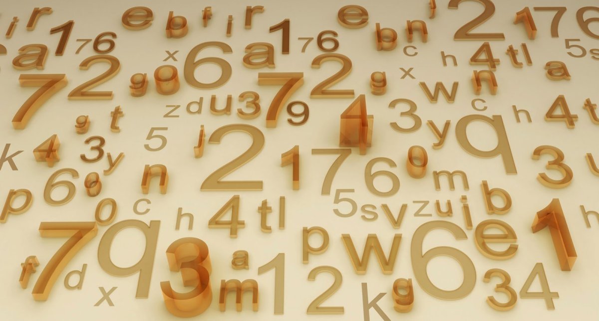 Цифры на бежевом фоне