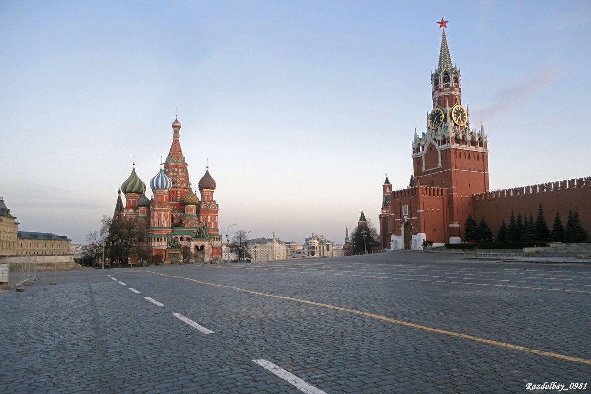 Красная площадь Москва без людей