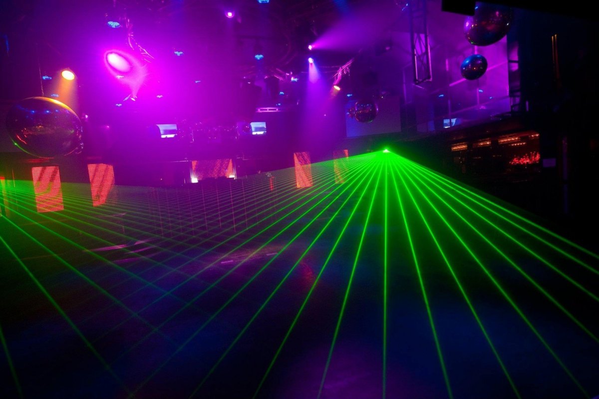 Неоновый танцпол