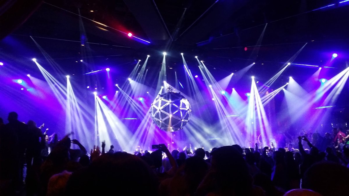 Клубная вечеринка