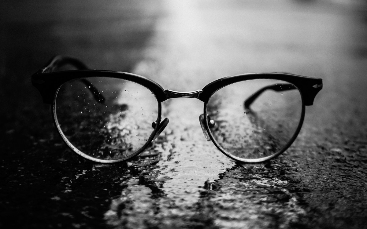 Очки черно белые