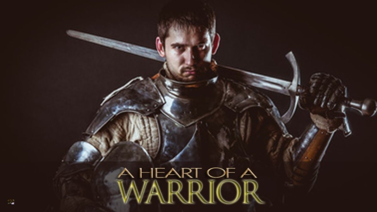 Рыцарь с поднятым мечом