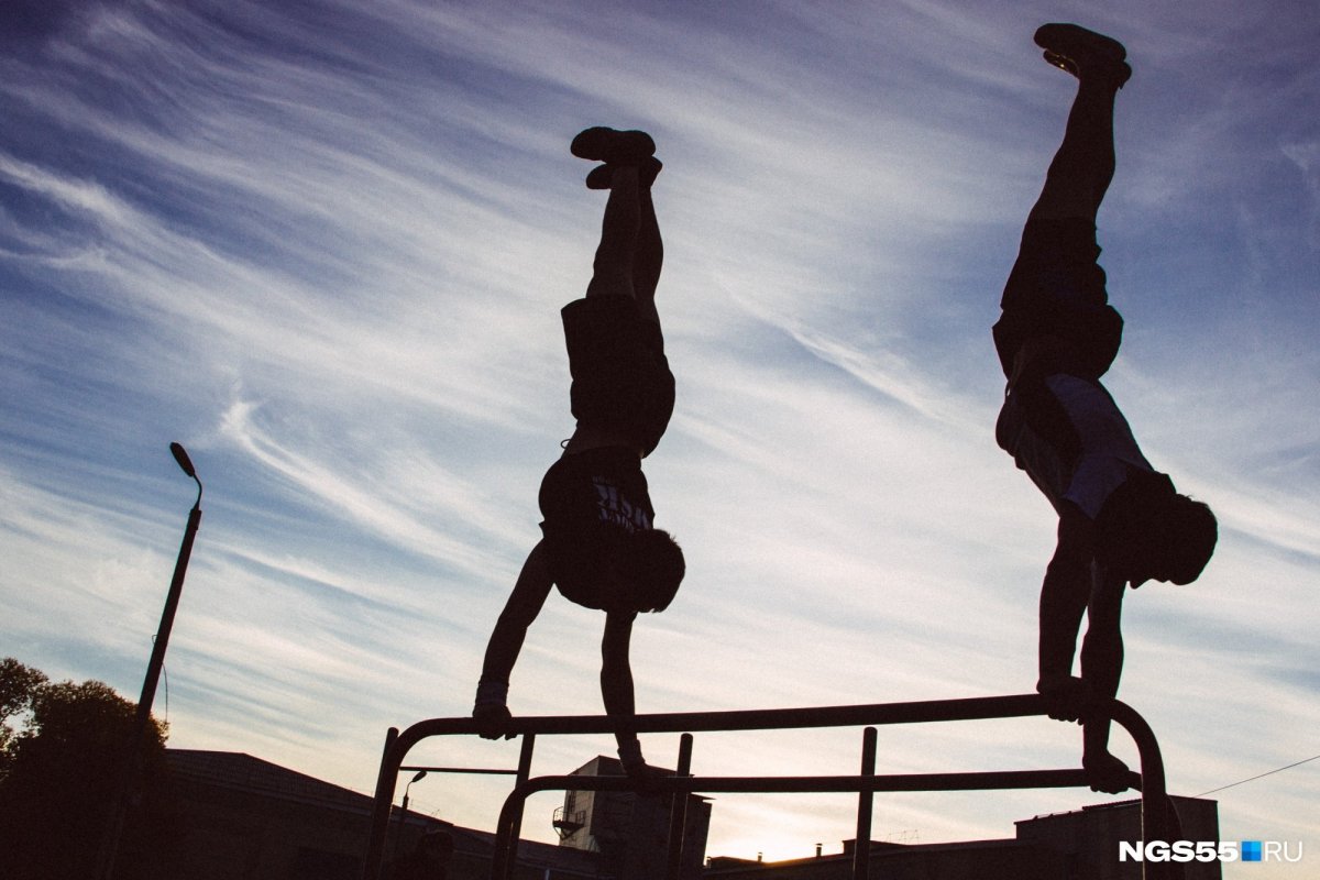 Стойка на руках воркаут