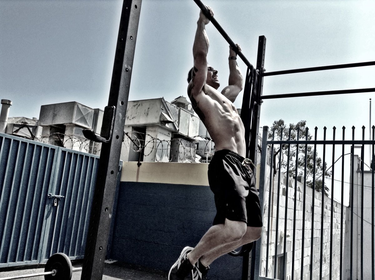 Подтягивания киппингом техника