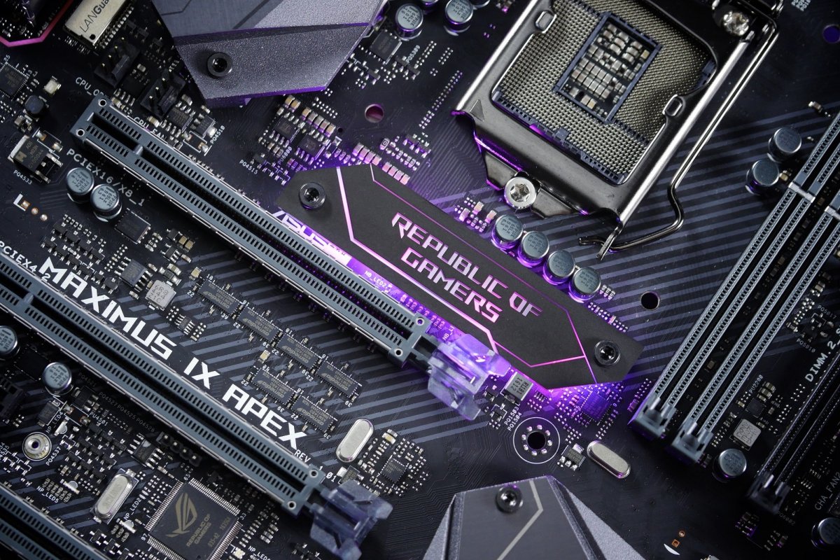 Материнская плата ASUS Republic of Gamers