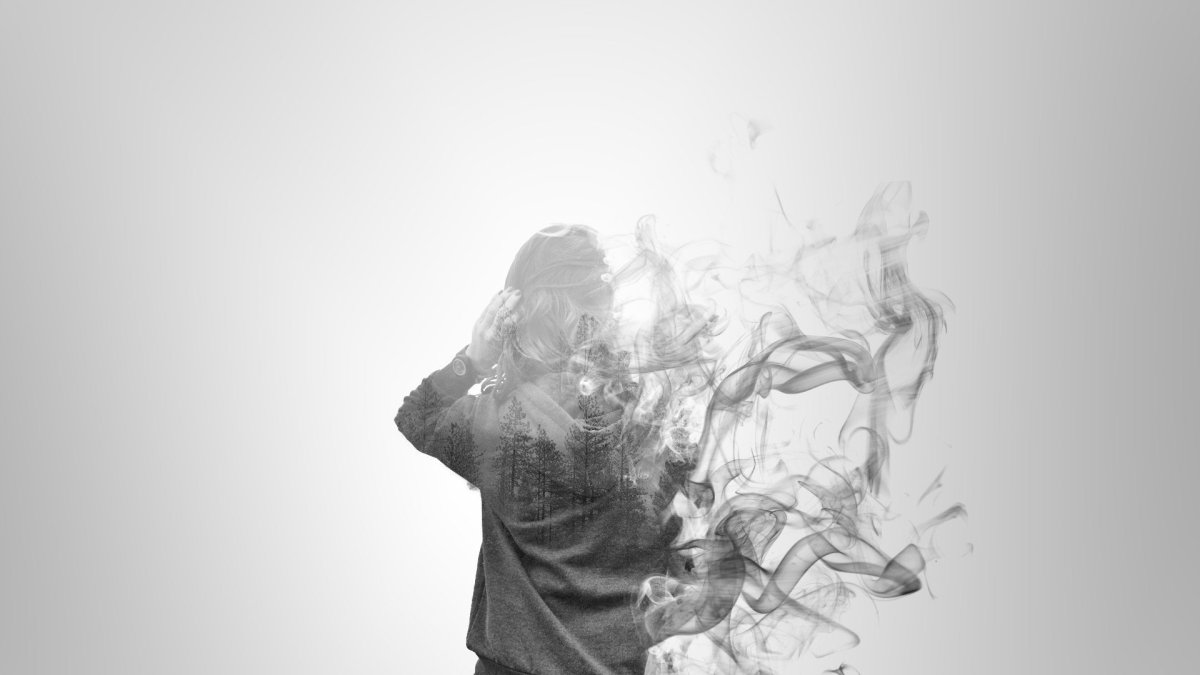 Силуэт из дыма