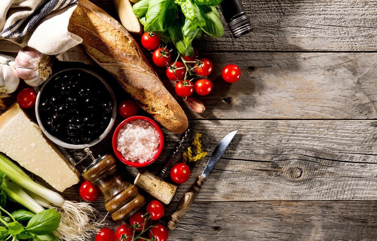 Продукты на столе