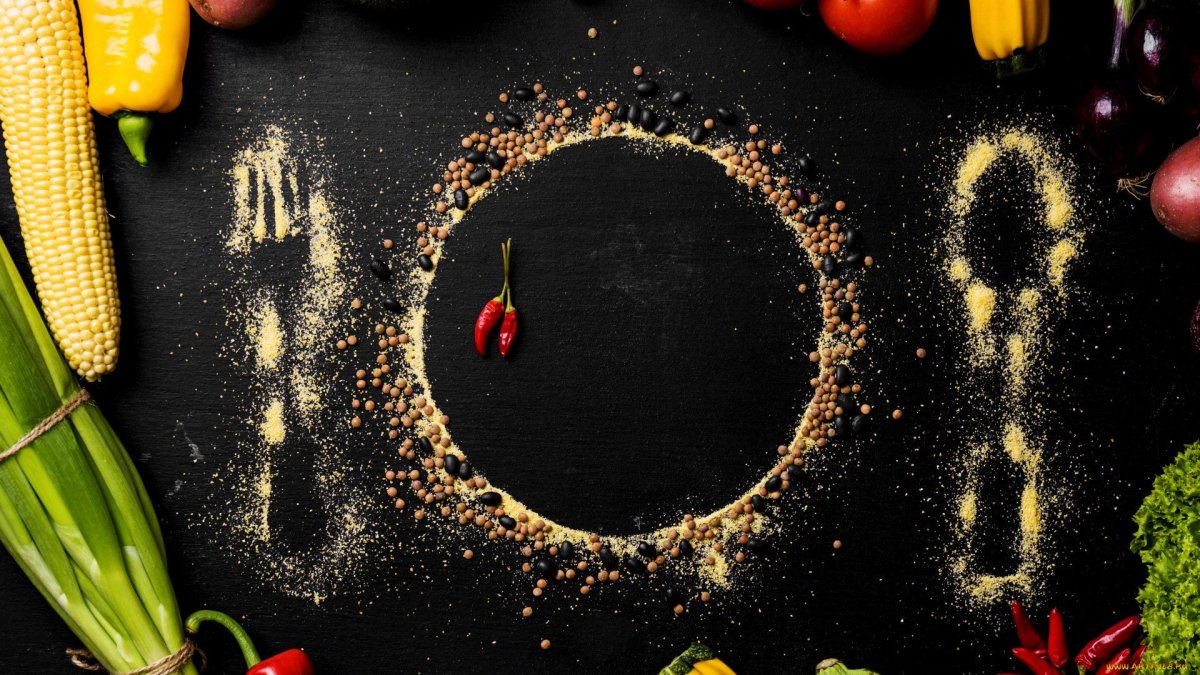 Еда на темном фоне