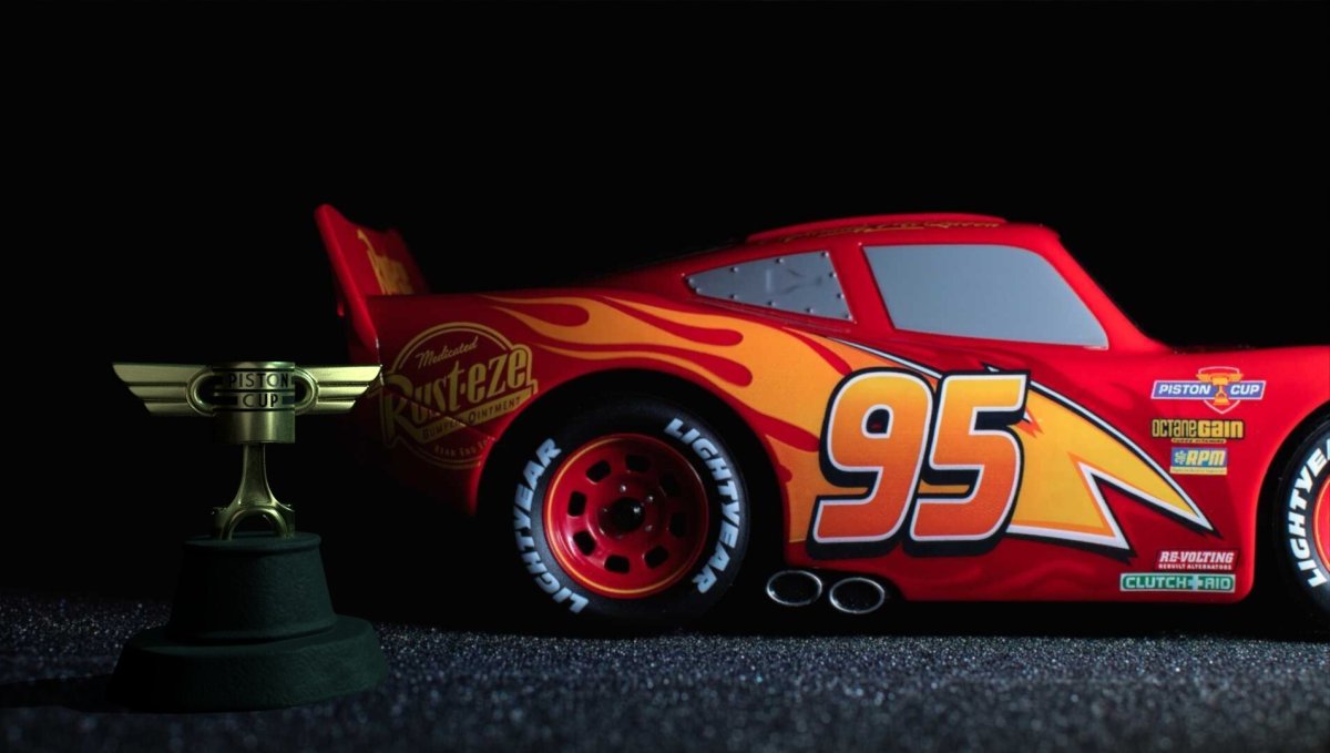 Молния Маккуин ультра 8к