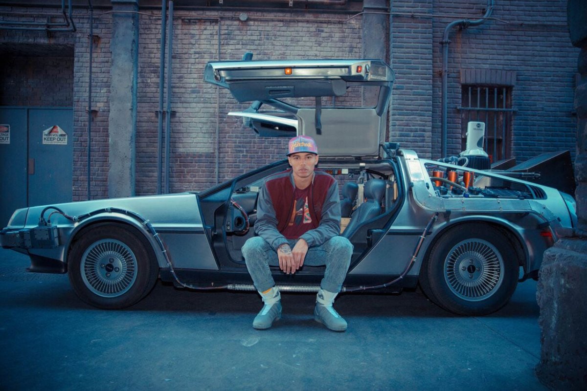 Марти Макфлай и Делориан