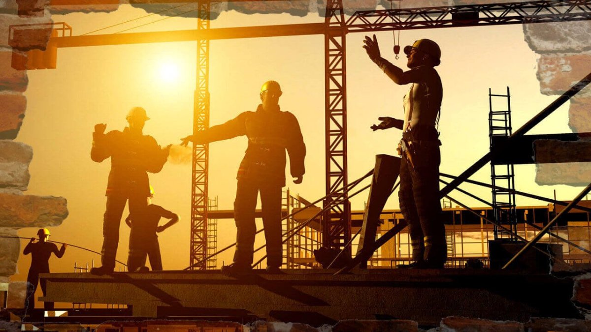 Рабочие на строительной площадке