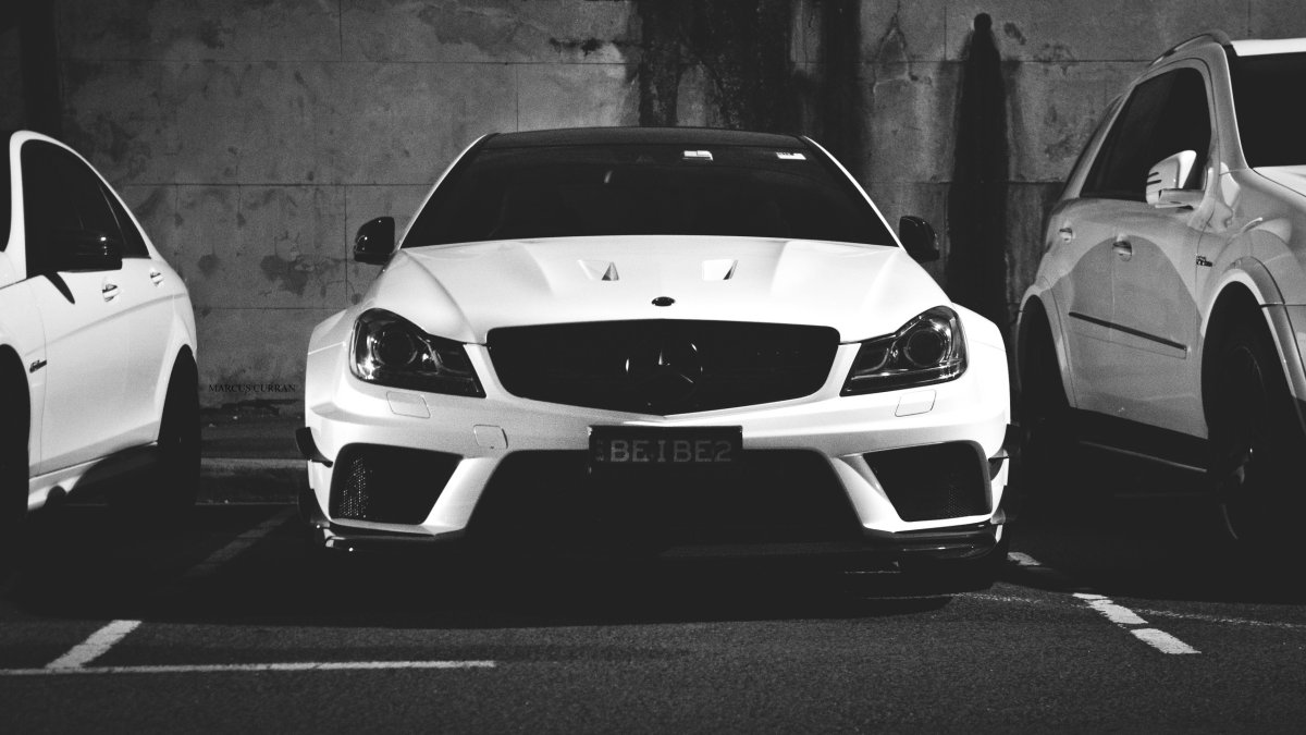 Mercedes AMG 2340 1080