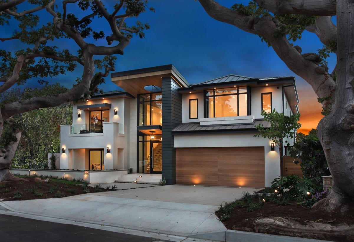 Современный особняк