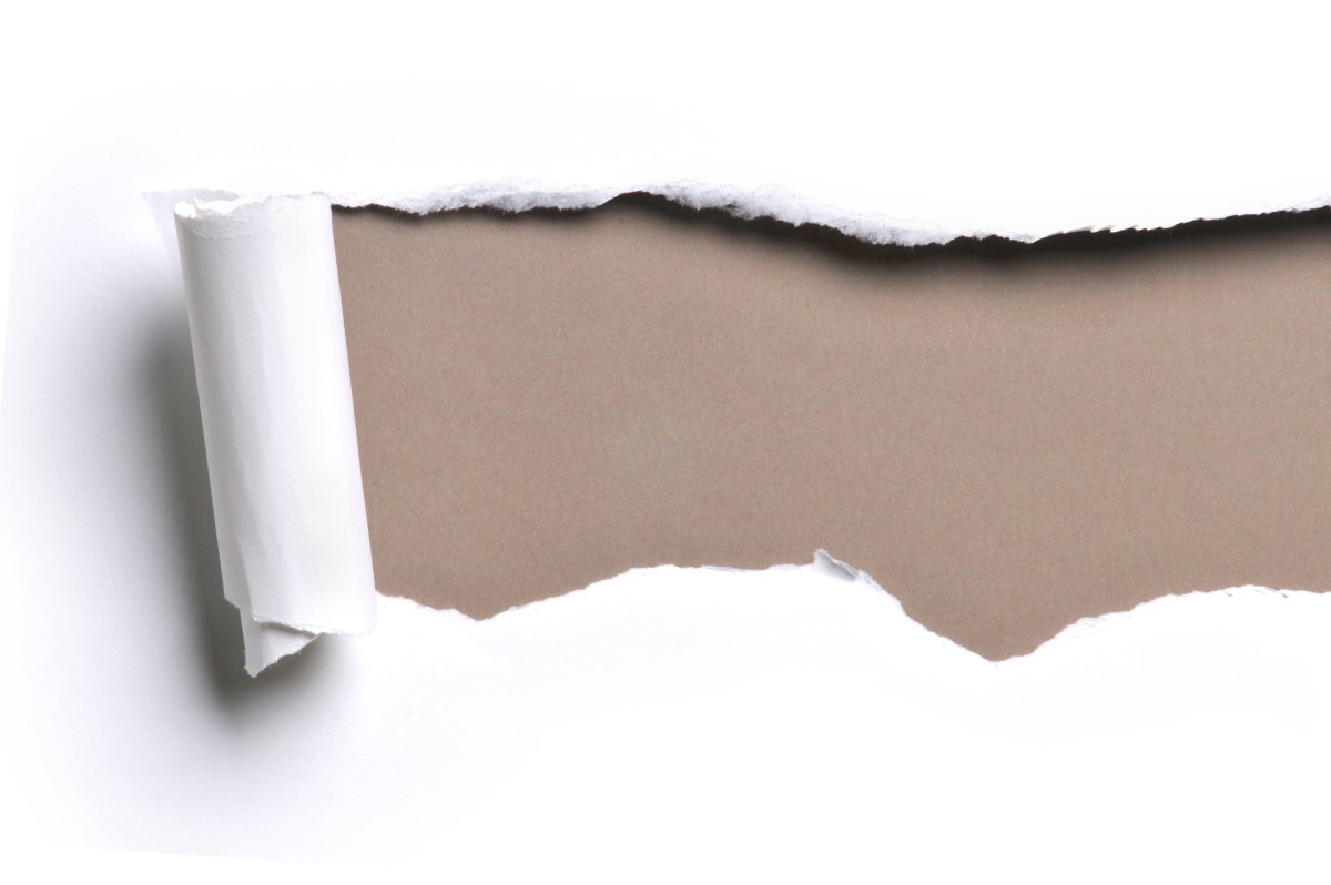 Рваный край бумаги