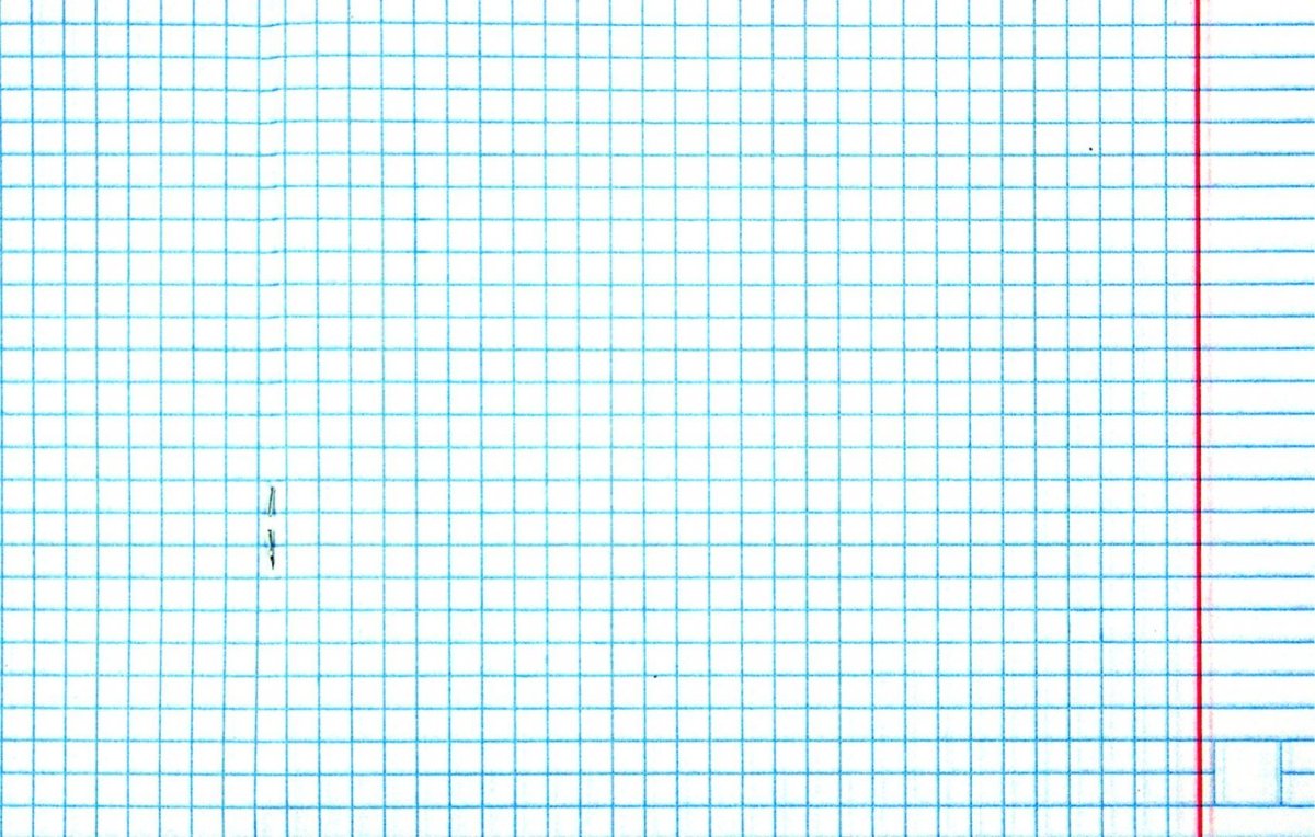 Тетрадный лист в клетку