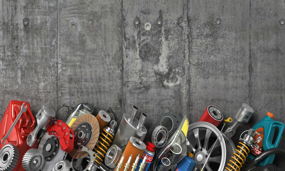 Запчасти на стене